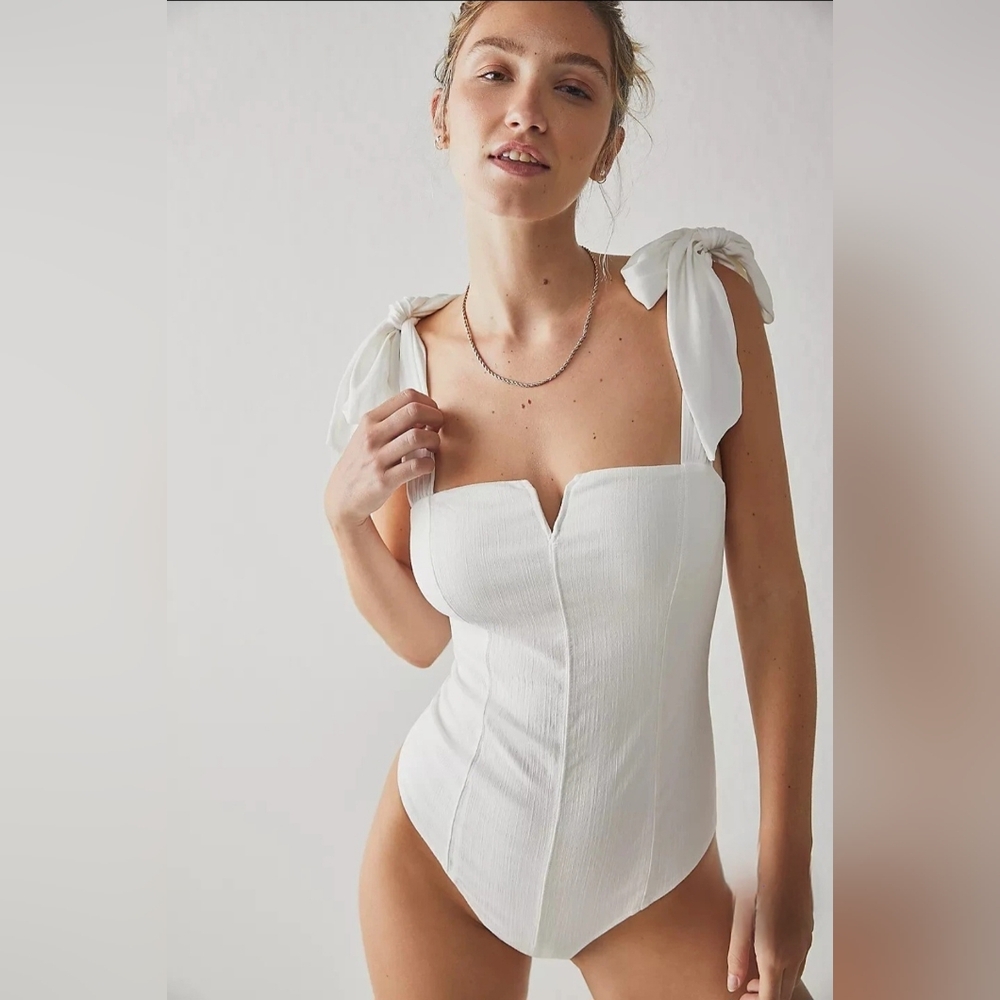 Free People NWOT Lola White Bodysuit L - Picture 9 of 9